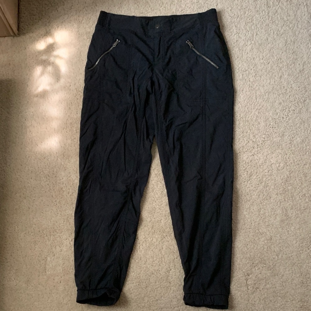 Athleta Trekkie Capri Crop Jogger Pants
